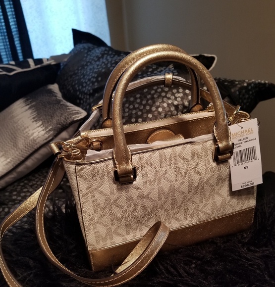 Michael Kors Handbags - Michael Kors satchel